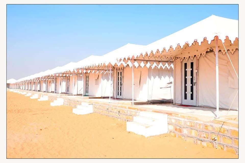 Om Luxury Resort Джайсалмер Екстериор снимка
