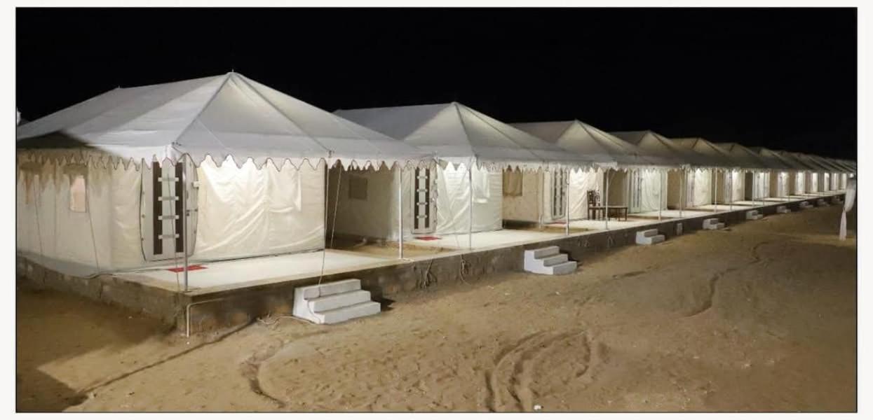 Om Luxury Resort Джайсалмер Екстериор снимка
